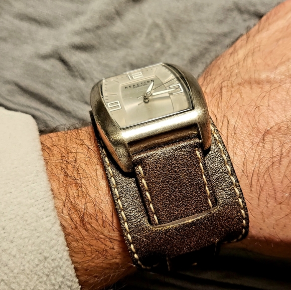 Kenneth Cole Reaction Watch - Picture 3 of 5